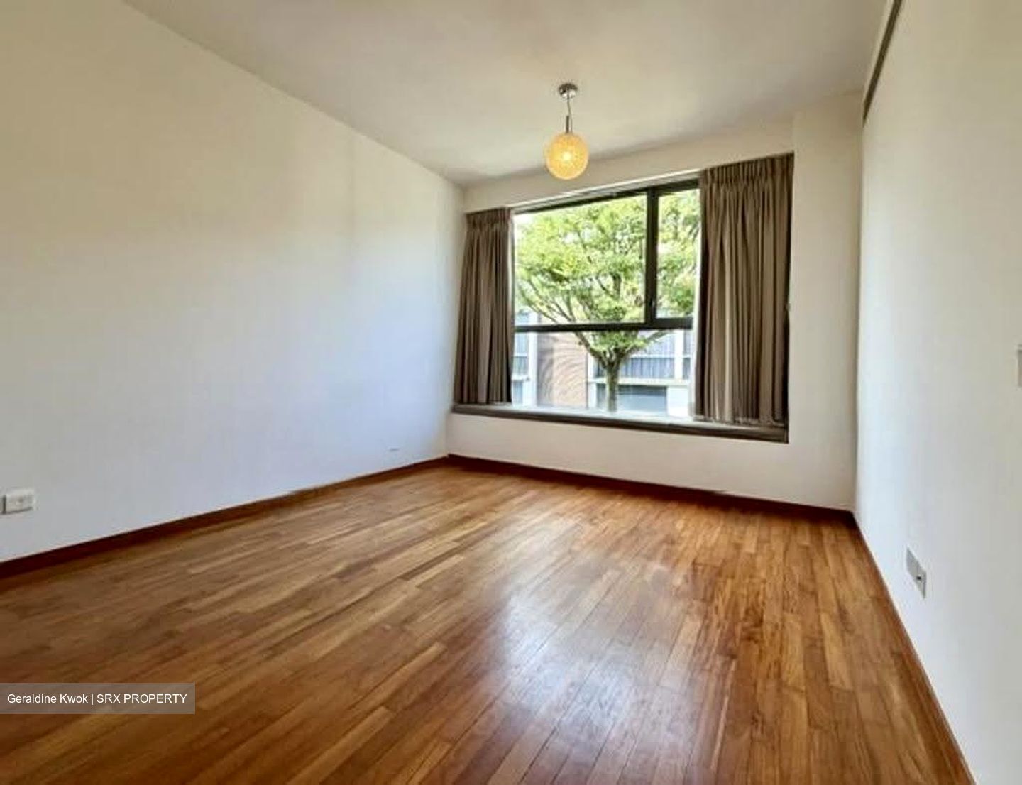 Hillcrest Villa (D11), Terrace #610417461